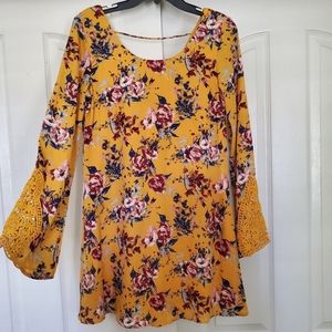 4/$20 🦋 Sz S Mustard Yellow Bell Sleeve Floral Dress